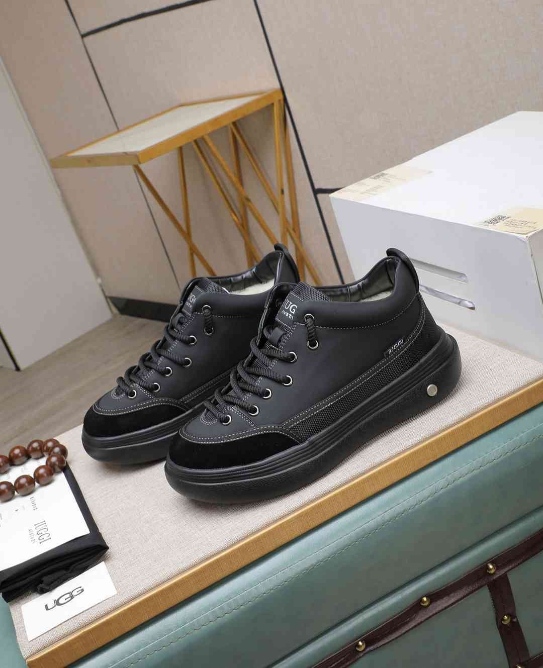 UGG Men’s IUGGI Sneakers 1190340