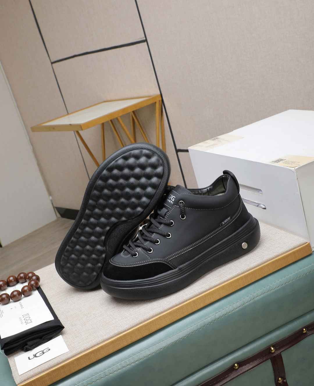 UGG Men’s IUGGI Sneakers 1190340