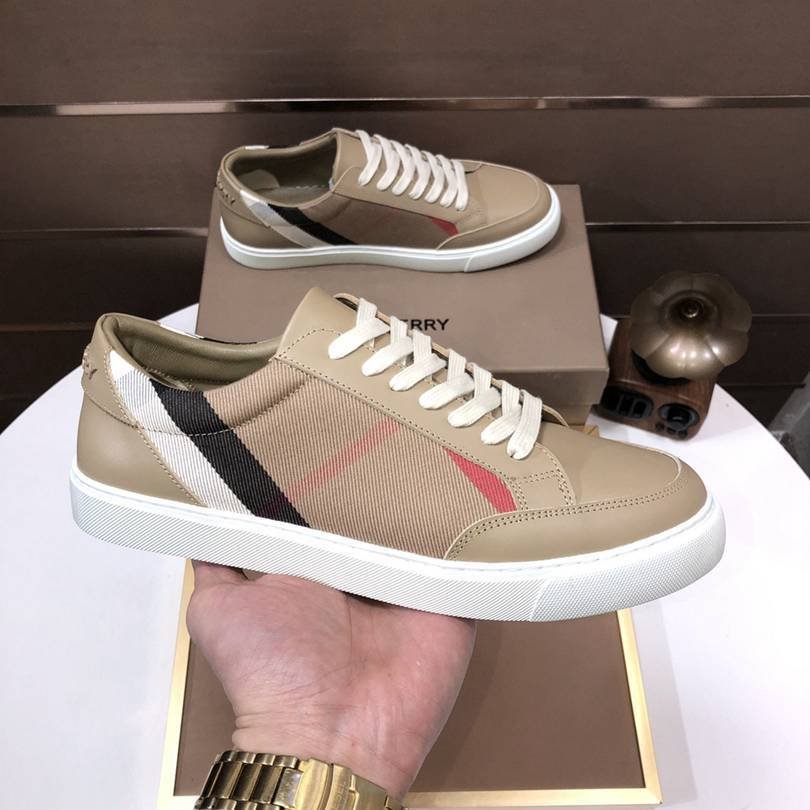 Burberry Leather Low-Top Sneakers Colorway 6 1725260-6