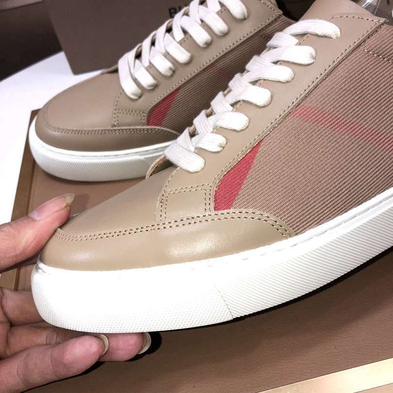 Burberry Leather Low-Top Sneakers Colorway 6 1725260-6