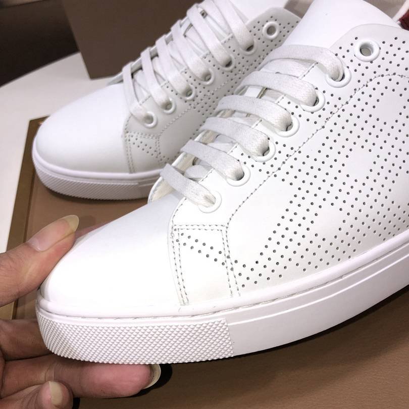Burberry Leather Low-Top Sneakers Colorway 4 1725260-4