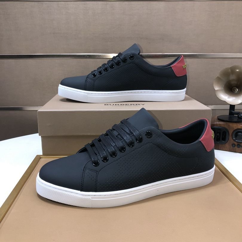 Burberry Leather Low-Top Sneakers Colorway 2 1725260-2