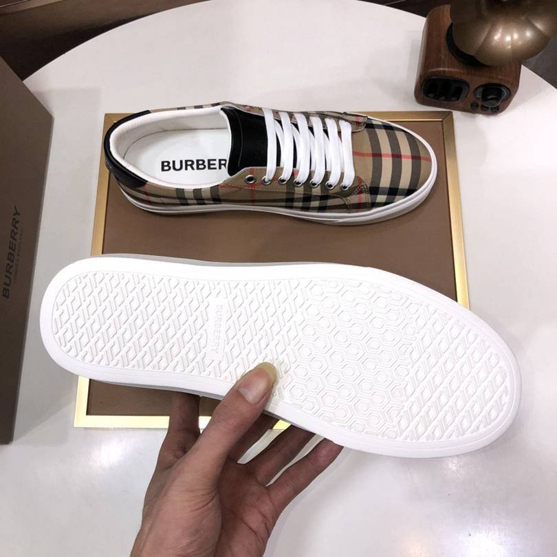 Burberry Leather Low-Top Sneakers 1725260