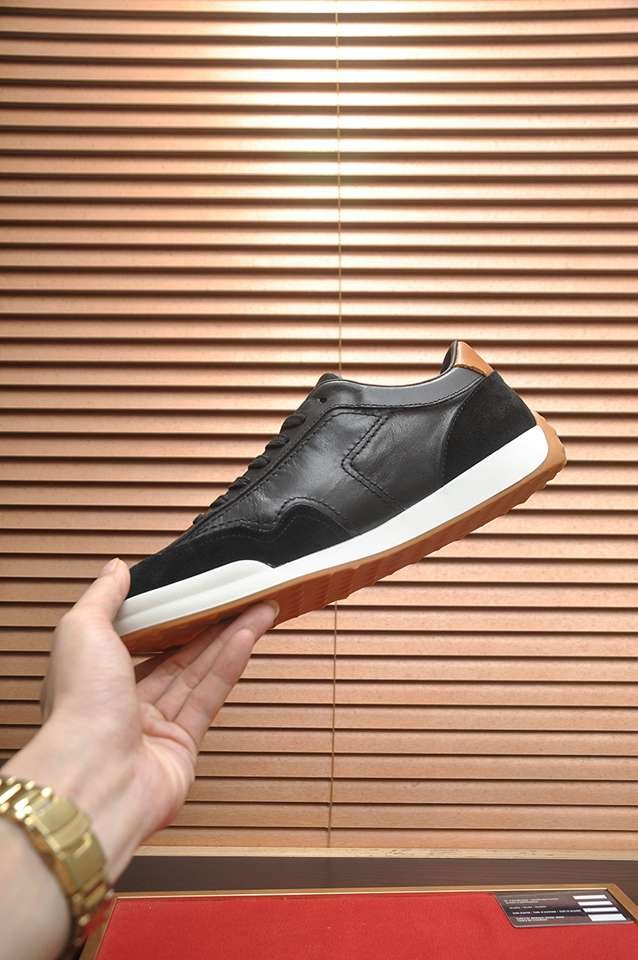 Armani Leather Casual Sneakers 1133250