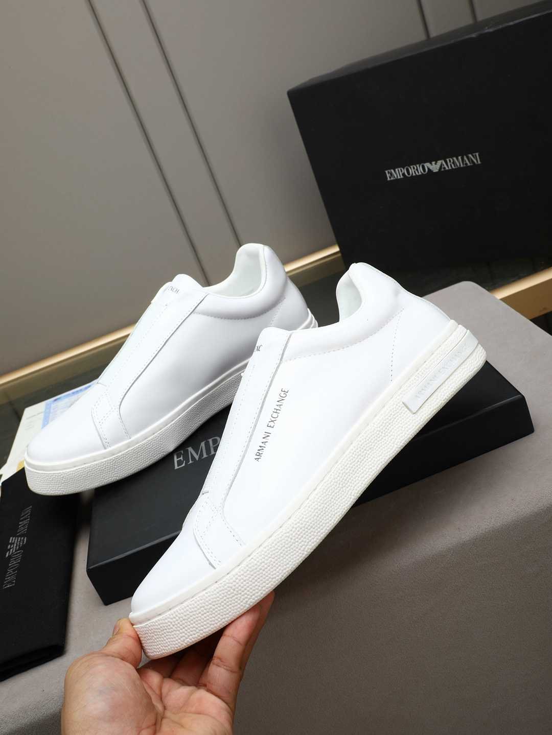 Armani GIORGIOARMANI Casual Sneakers Colorway 9 1308240-9