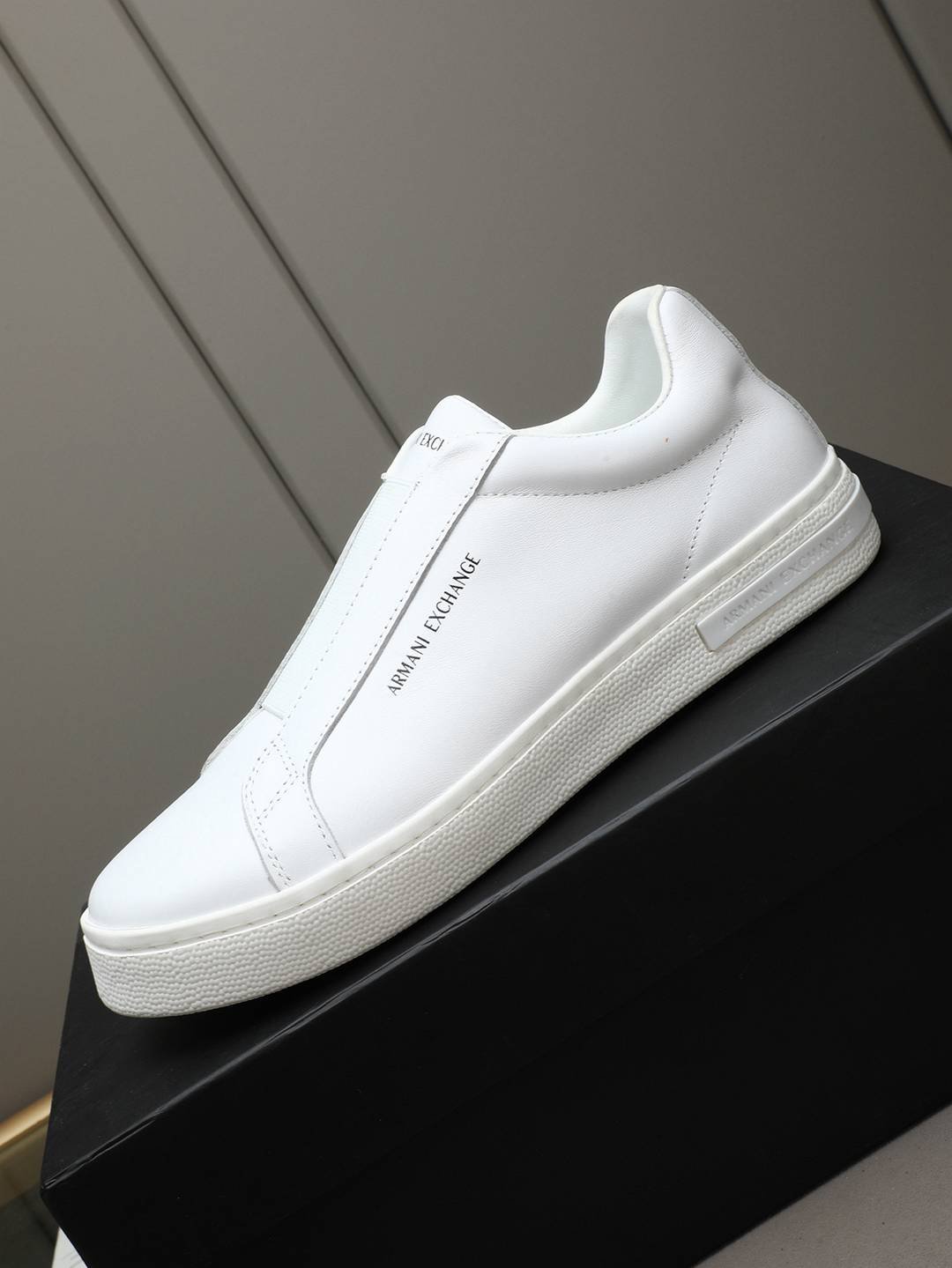 Armani GIORGIOARMANI Casual Sneakers Colorway 9 1308240-9