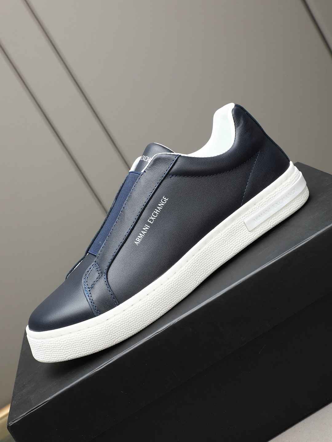 Armani GIORGIOARMANI Casual Sneakers Colorway 8 1308240-8