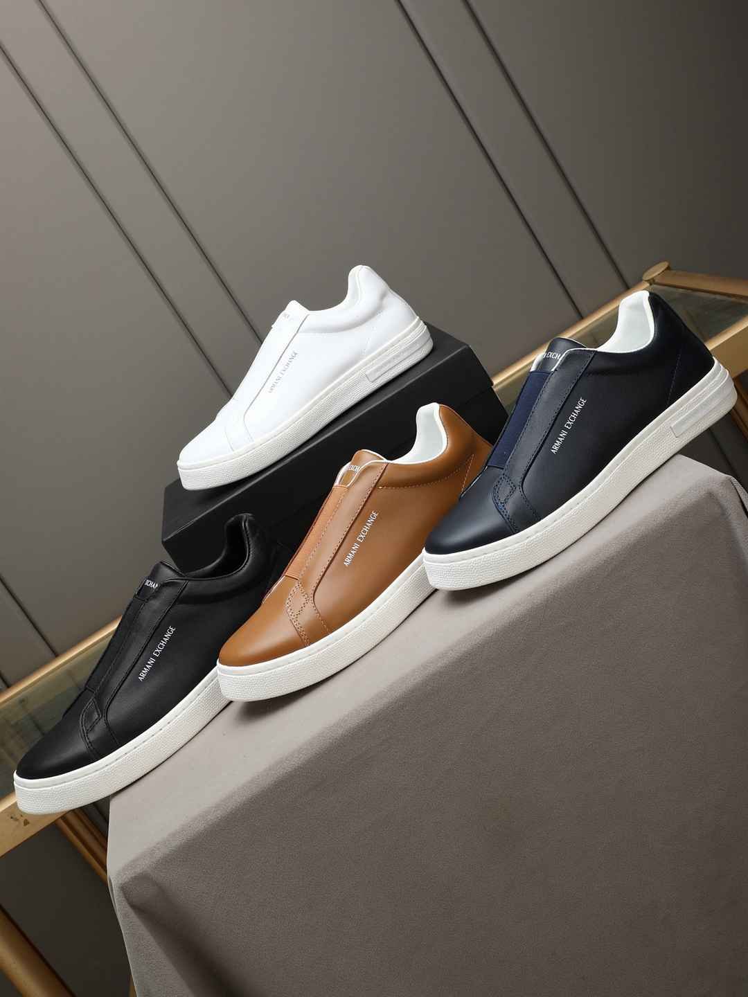 Armani GIORGIOARMANI Casual Sneakers Colorway 8 1308240-8