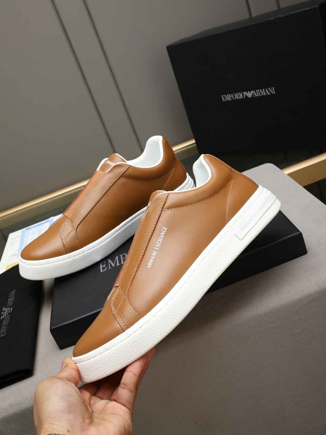 Armani GIORGIOARMANI Casual Sneakers Colorway 7 1308240-7
