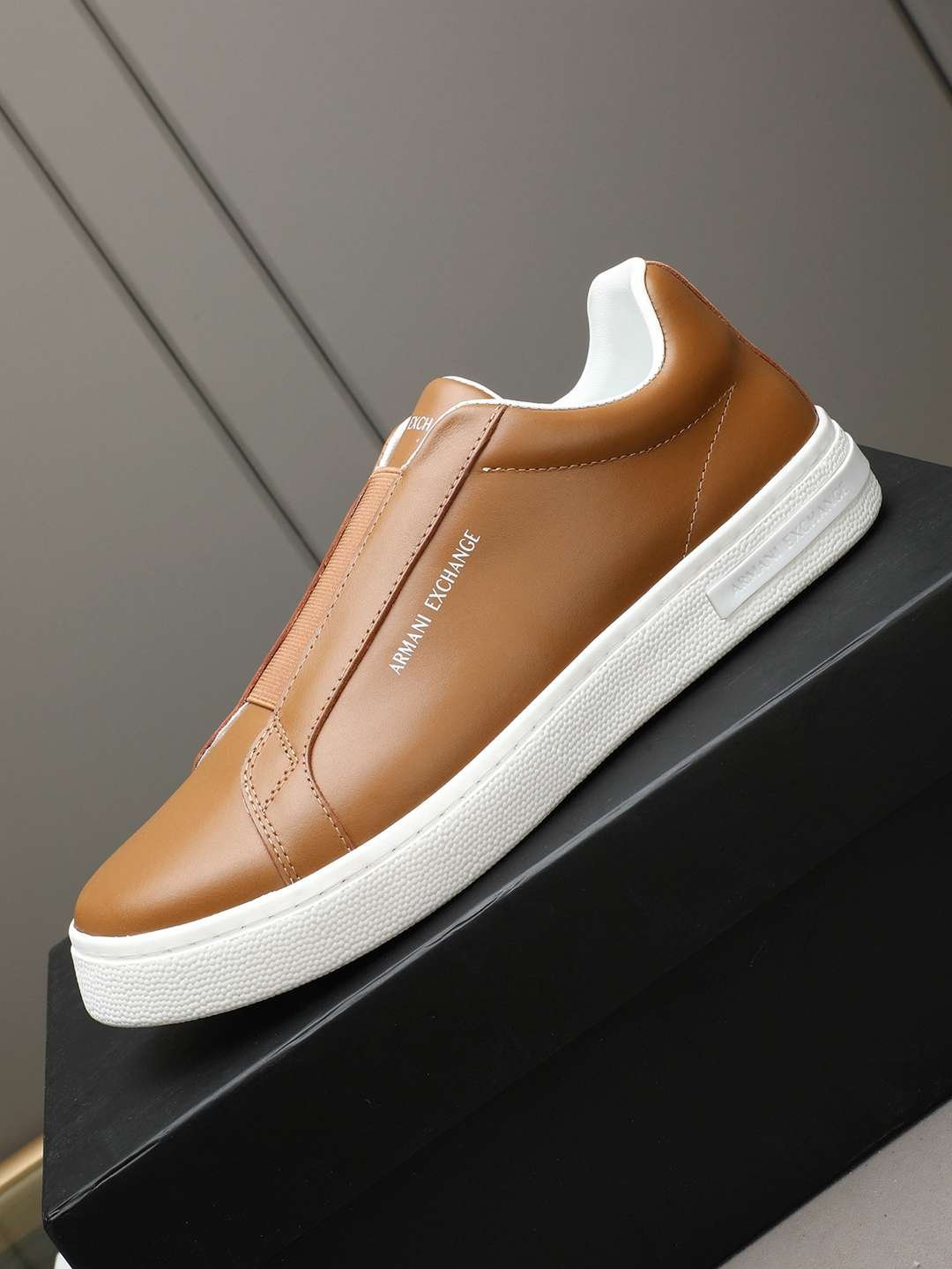 Armani GIORGIOARMANI Casual Sneakers Colorway 7 1308240-7