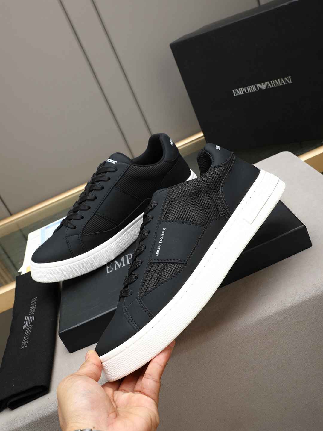 Armani GIORGIOARMANI Casual Sneakers Colorway 2 1308220-2