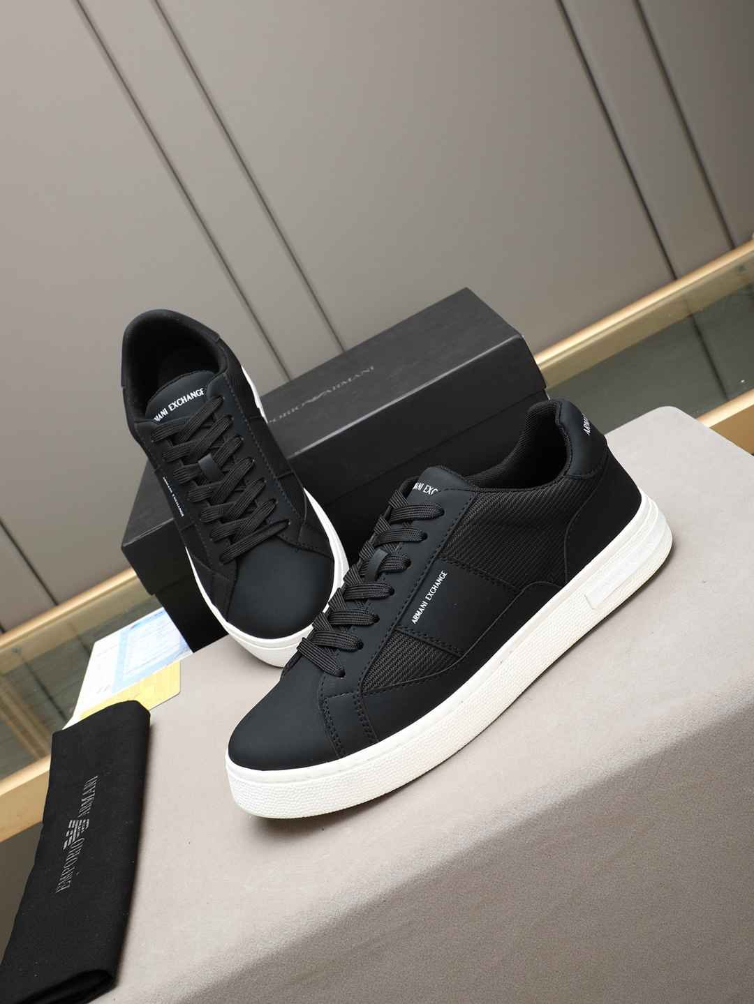 Armani GIORGIOARMANI Casual Sneakers Colorway 2 1308220-2