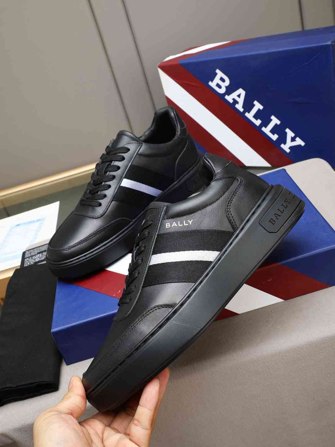 Bally Leather Low-Top Sneakers Colorway 2 1308240-2