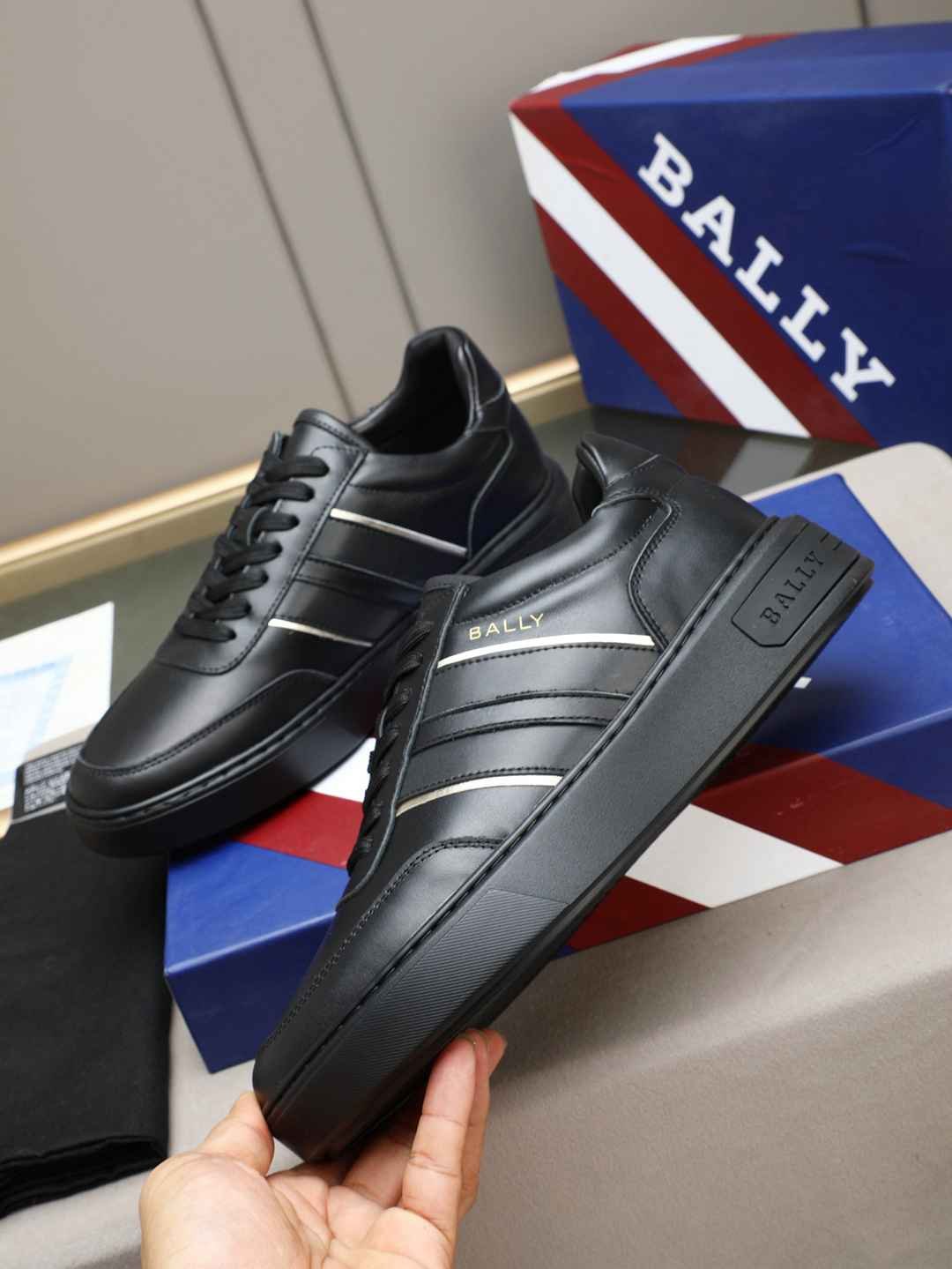 Bally Leather Low-Top Sneakers Colorway 1 1308240-1