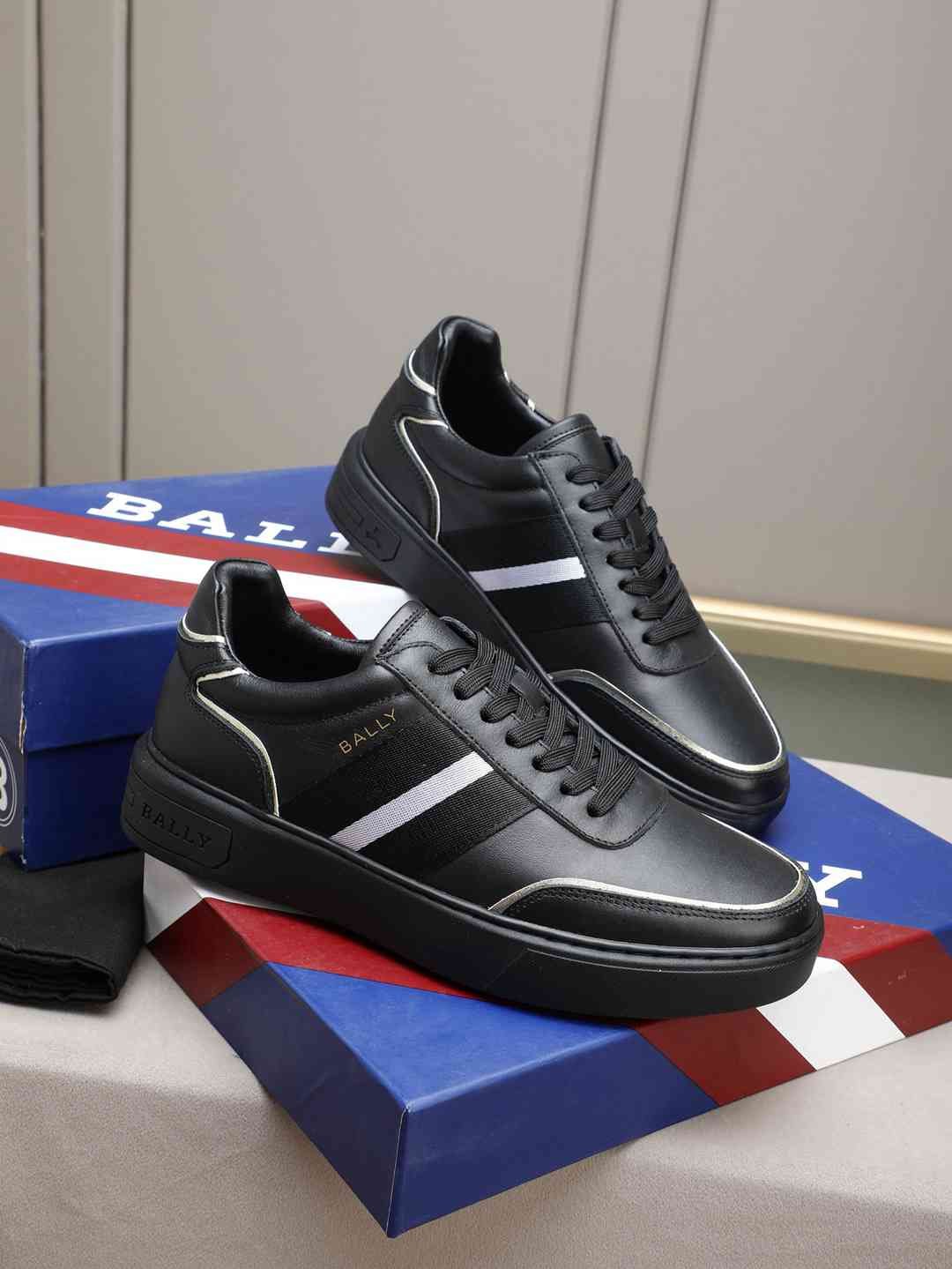 Bally Leather Low-Top Sneakers 1308240
