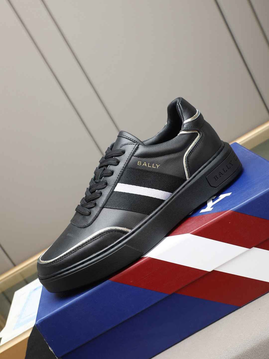 Bally Leather Low-Top Sneakers 1308240