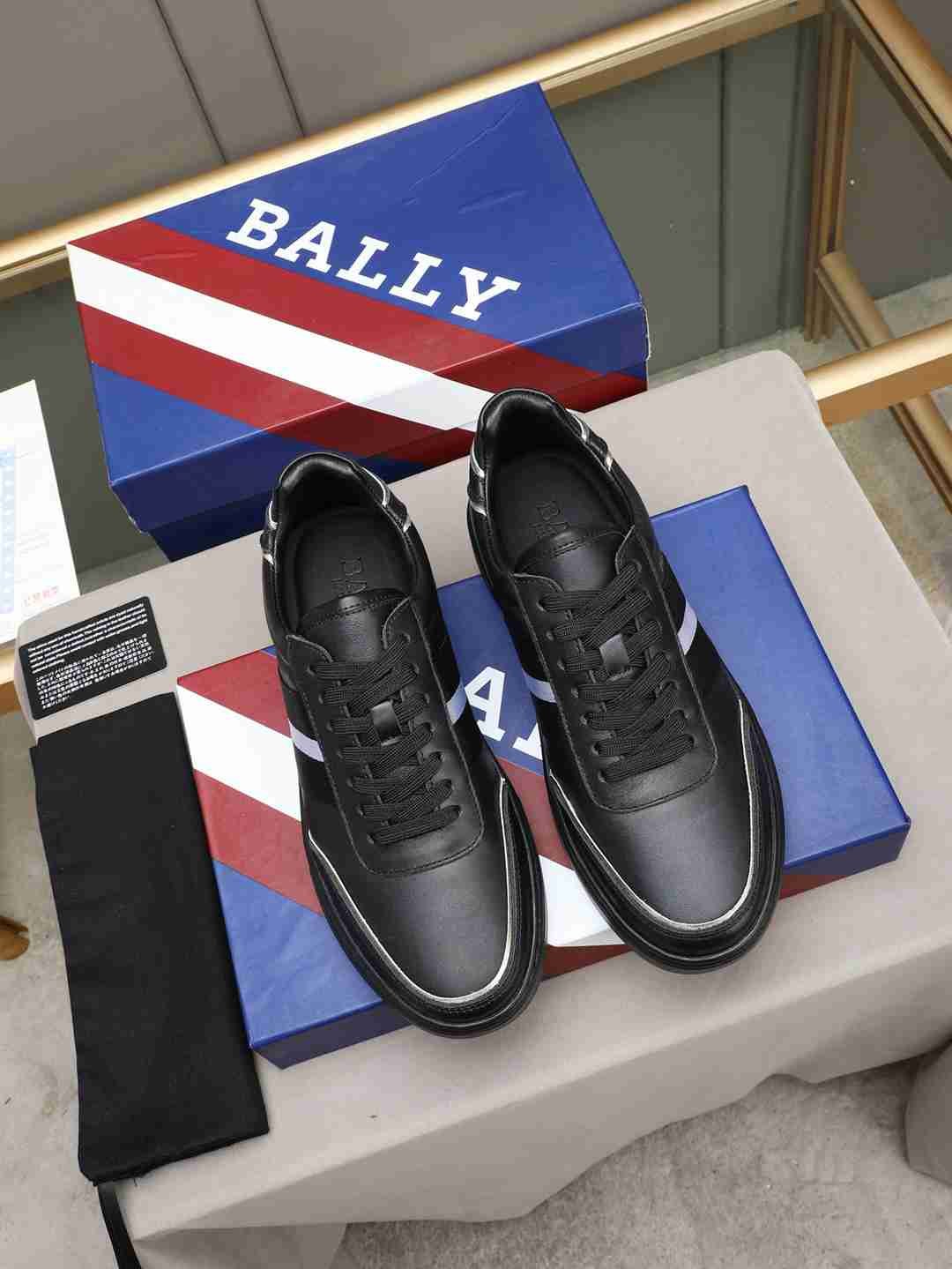 Bally Leather Low-Top Sneakers 1308240