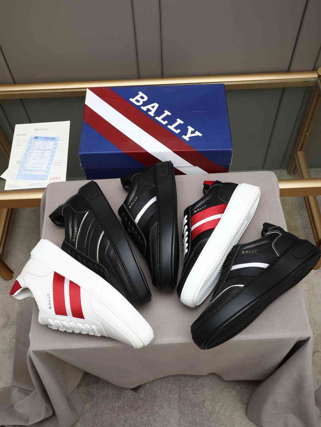 Bally Leather Low-Top Sneakers 1308240
