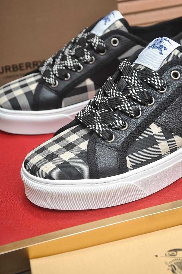 Burberry Leather Low-Top Sneakers Colorway 1 1133250-1