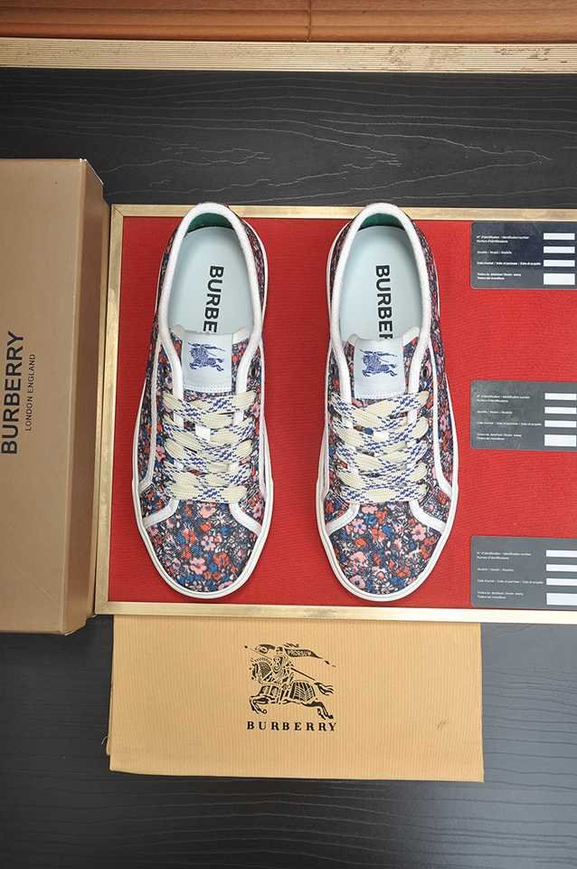 Burberry Leather Low-Top Sneakers 1133250