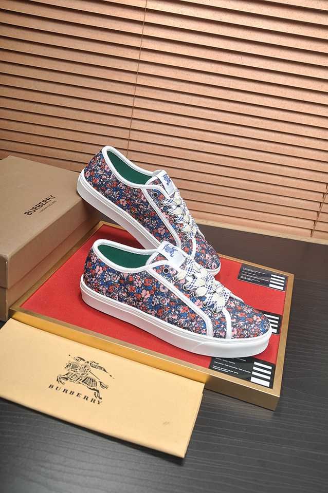 Burberry Leather Low-Top Sneakers 1133250
