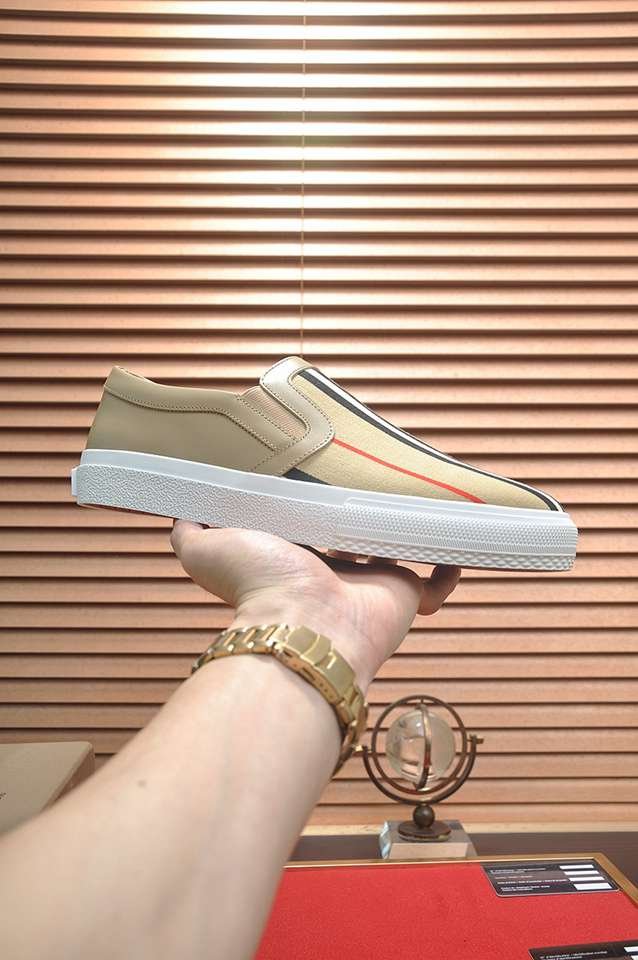 Burberry Leather Low-Top Sneakers Colorway 41 1133260-41