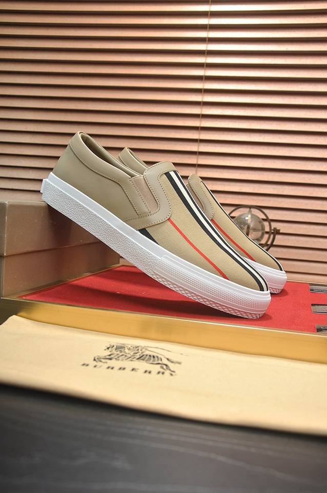 Burberry Leather Low-Top Sneakers Colorway 41 1133260-41