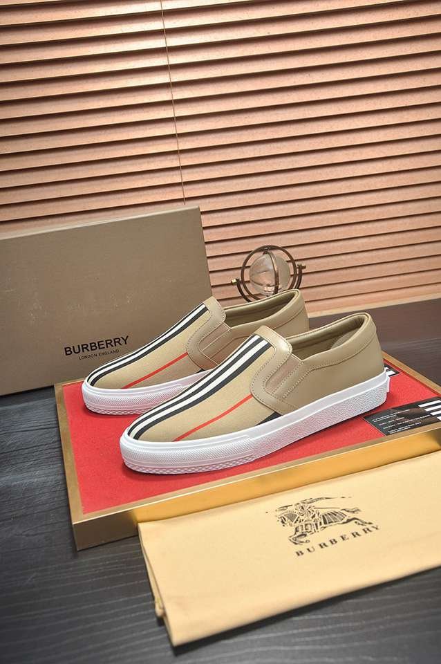 Burberry Leather Low-Top Sneakers Colorway 41 1133260-41