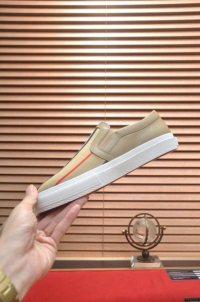 Burberry Leather Low-Top Sneakers Colorway 41 1133260-41