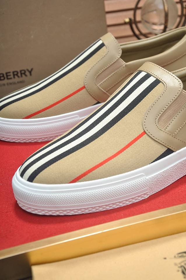 Burberry Leather Low-Top Sneakers Colorway 41 1133260-41