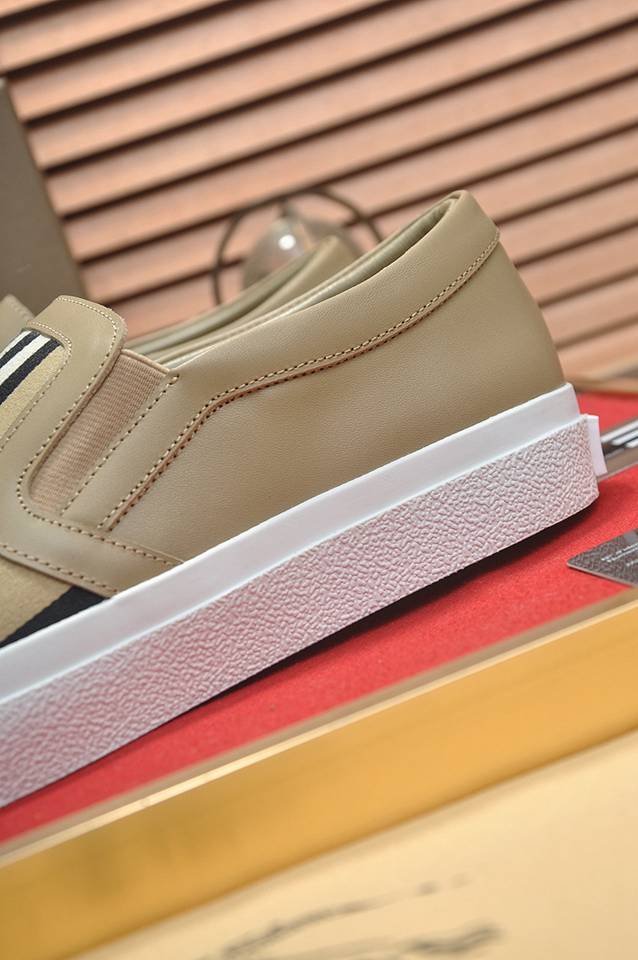 Burberry Leather Low-Top Sneakers Colorway 41 1133260-41
