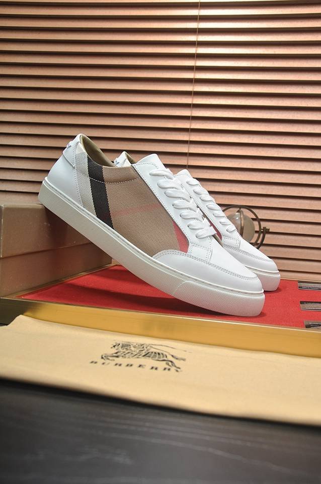Burberry Leather Low-Top Sneakers Colorway 40 1133260-40