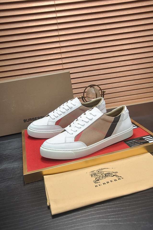 Burberry Leather Low-Top Sneakers Colorway 40 1133260-40