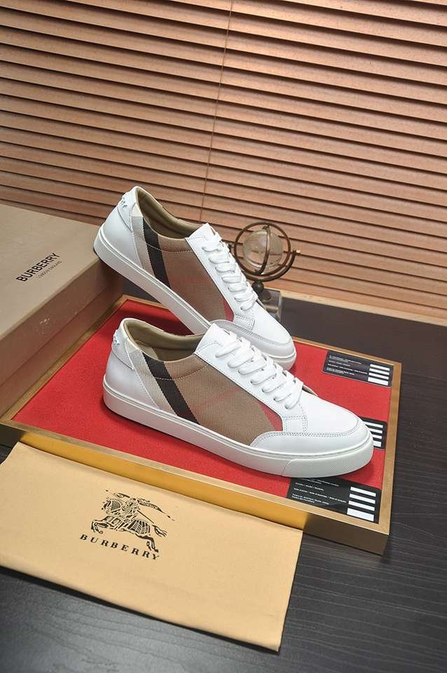 Burberry Leather Low-Top Sneakers Colorway 40 1133260-40