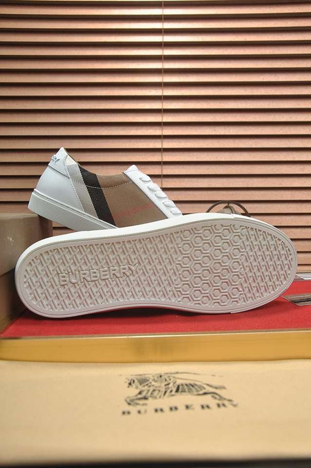 Burberry Leather Low-Top Sneakers Colorway 40 1133260-40