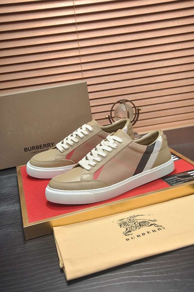 Burberry Leather Low-Top Sneakers Colorway 39 1133260-39