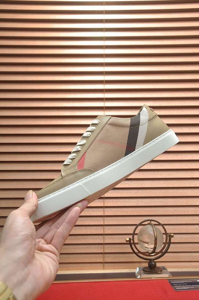 Burberry Leather Low-Top Sneakers Colorway 39 1133260-39
