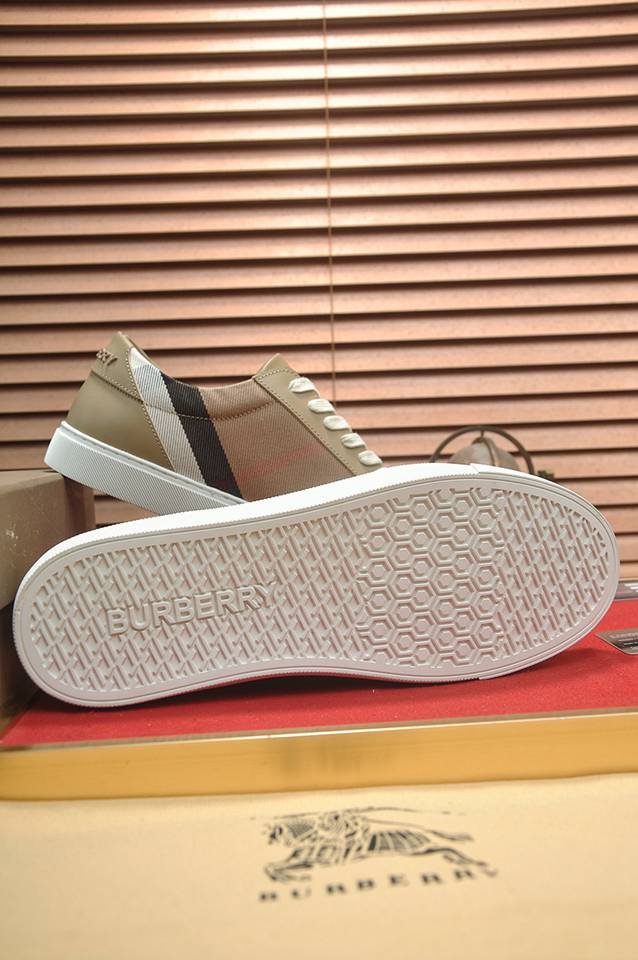 Burberry Leather Low-Top Sneakers Colorway 39 1133260-39
