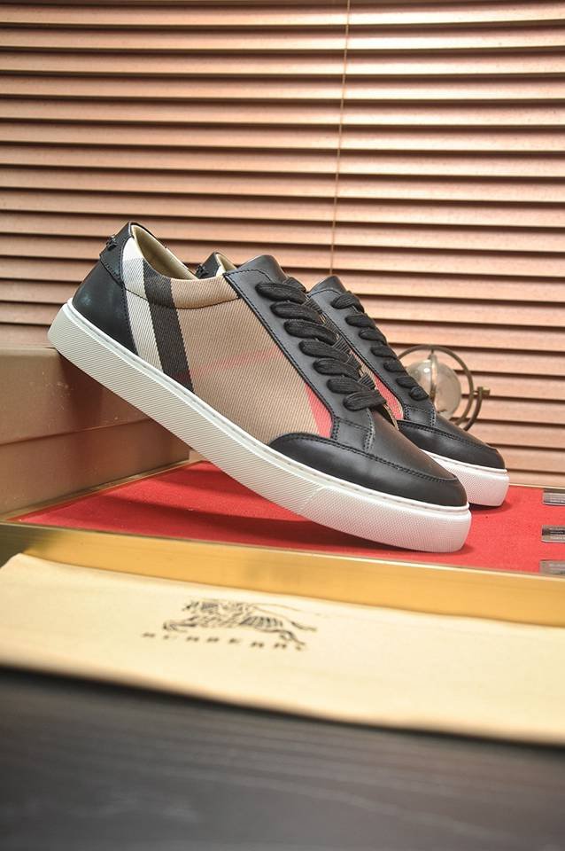 Burberry Leather Low-Top Sneakers Colorway 38 1133260-38
