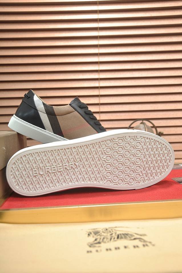 Burberry Leather Low-Top Sneakers Colorway 38 1133260-38
