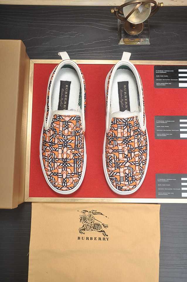 Burberry Leather Low-Top Sneakers Colorway 2 1133220-2