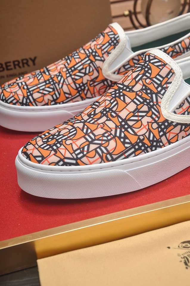 Burberry Leather Low-Top Sneakers Colorway 2 1133220-2