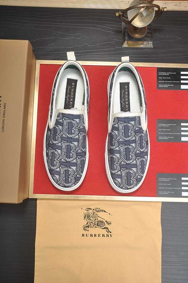 Burberry Leather Low-Top Sneakers 1133220