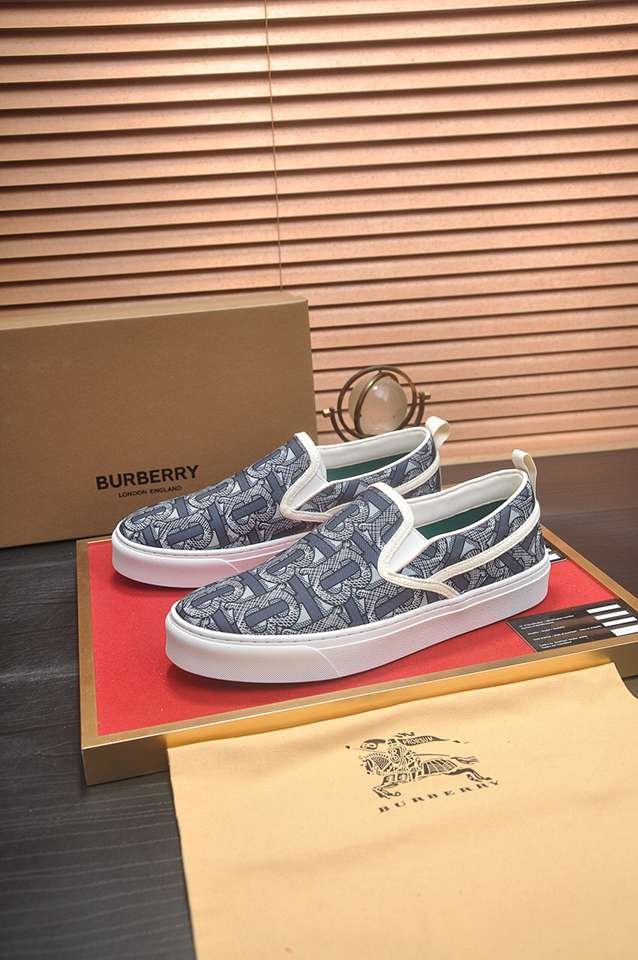 Burberry Leather Low-Top Sneakers 1133220