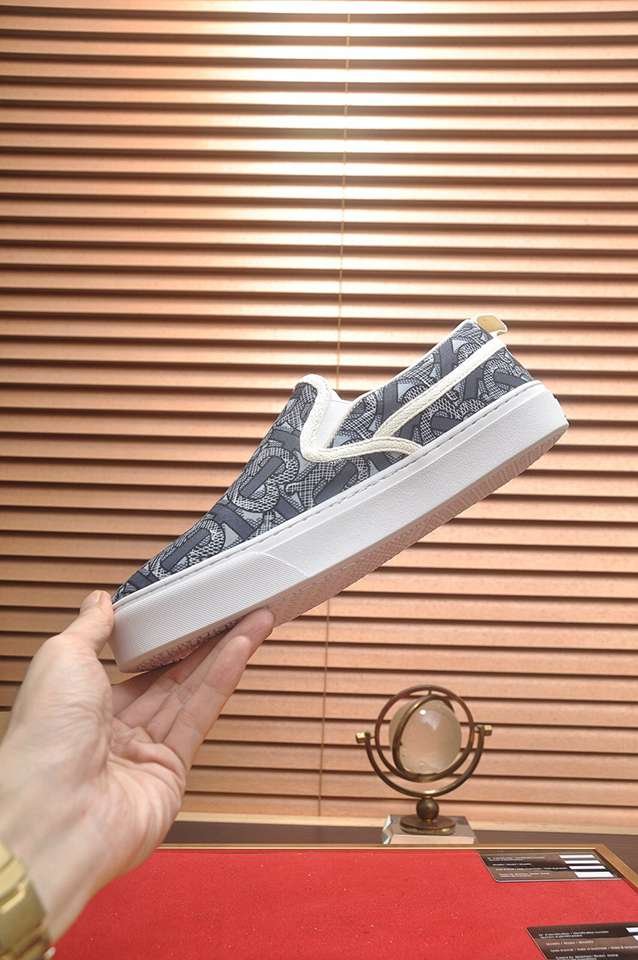 Burberry Leather Low-Top Sneakers 1133220