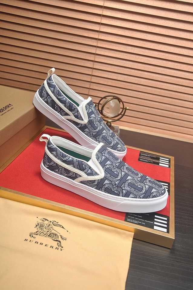 Burberry Leather Low-Top Sneakers 1133220