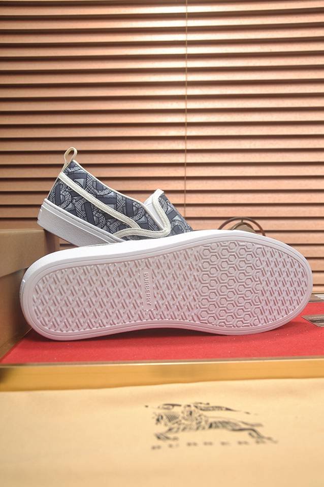 Burberry Leather Low-Top Sneakers 1133220