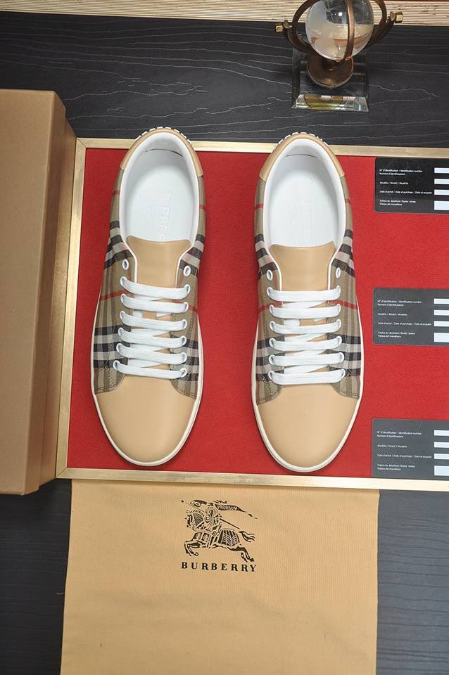 Burberry Leather Low-Top Sneakers Colorway 37 1133260-37