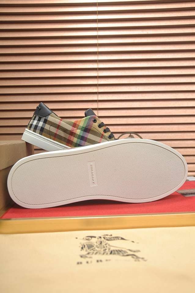 Burberry Leather Low-Top Sneakers Colorway 35 1133260-35