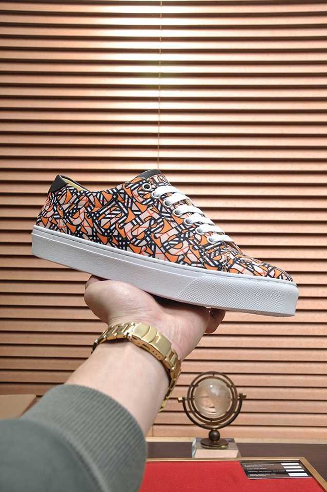 Burberry Leather Low-Top Sneakers Colorway 27 1133260-27